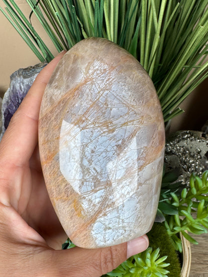 Peach Moonstone Freeform 4.17in