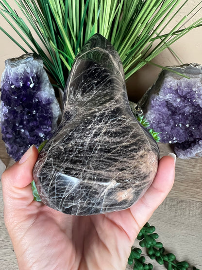 Black Moonstone Flame 124mm/4.9in