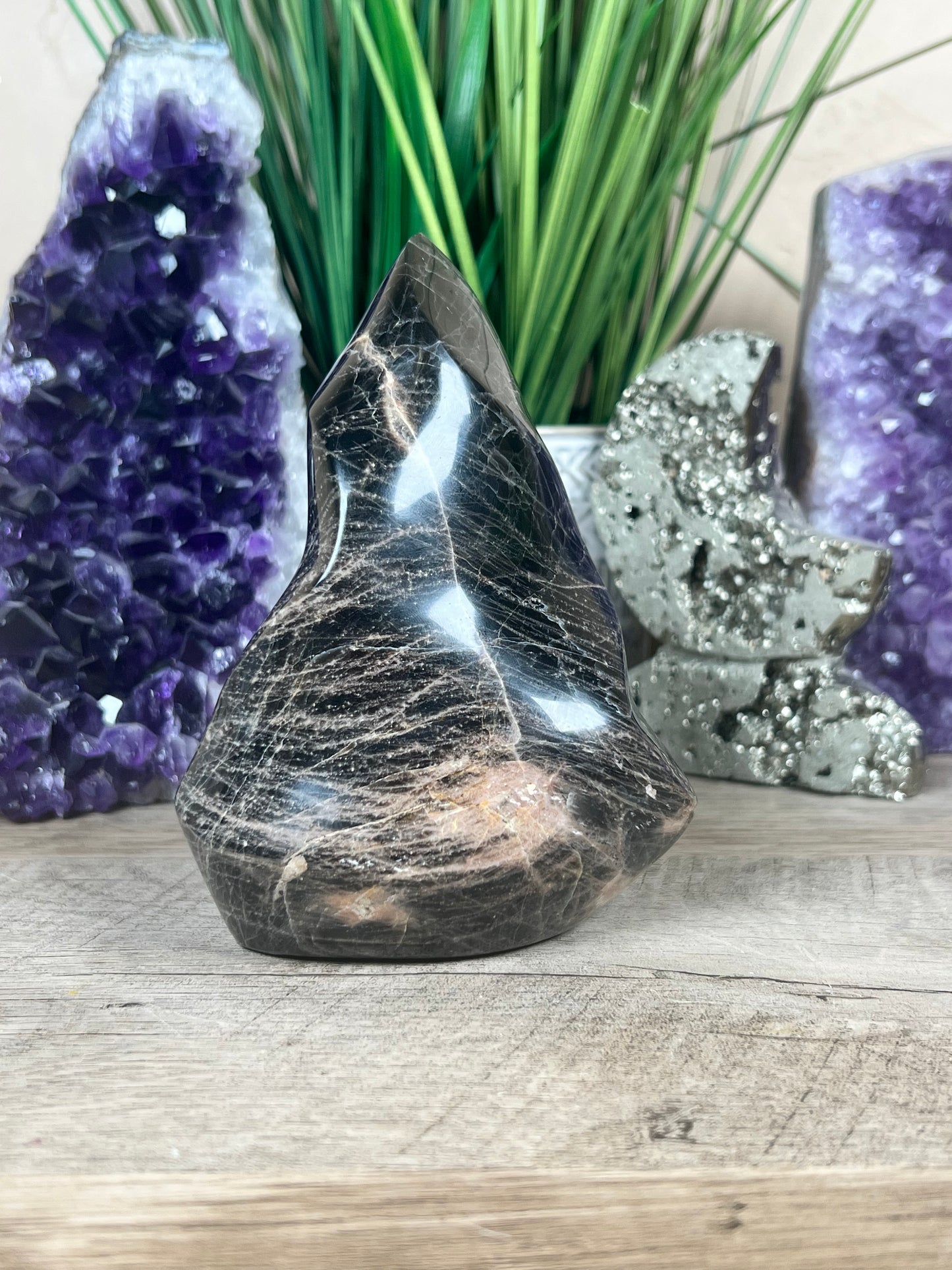 Black Moonstone Flame 124mm/4.9in