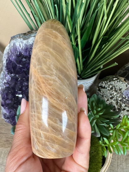 Peach Moonstone Freeform 4.8in