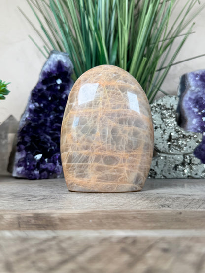 Peach Moonstone Freeform 4.8in