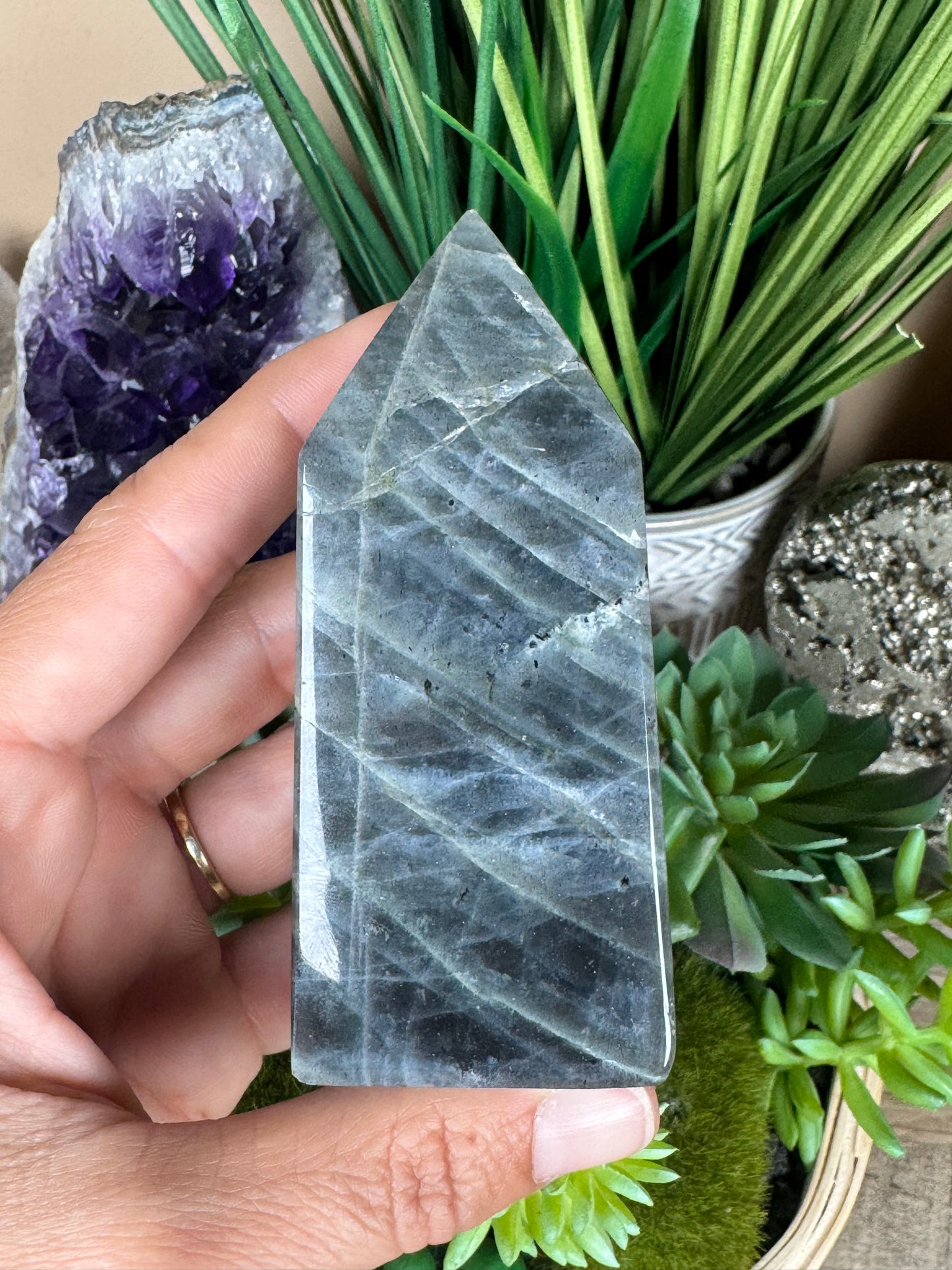 Sunset Labradorite Point 91mm/3.58in