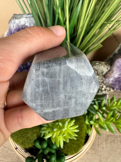 Purple Labradorite Point 4.33in