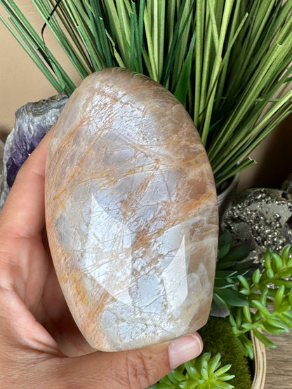 Peach Moonstone Freeform 4.17in