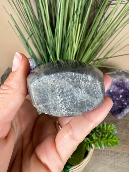 Polished Purple Labradorite Flame 4in