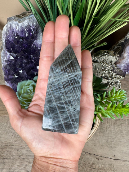 Sunset Labradorite Point 91mm/3.58in