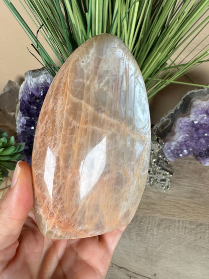 Peach Moonstone Freeform 4.72in