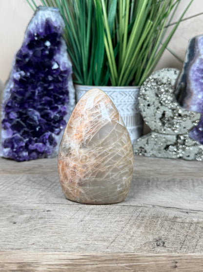 Peach Moonstone Freeform 3.7in