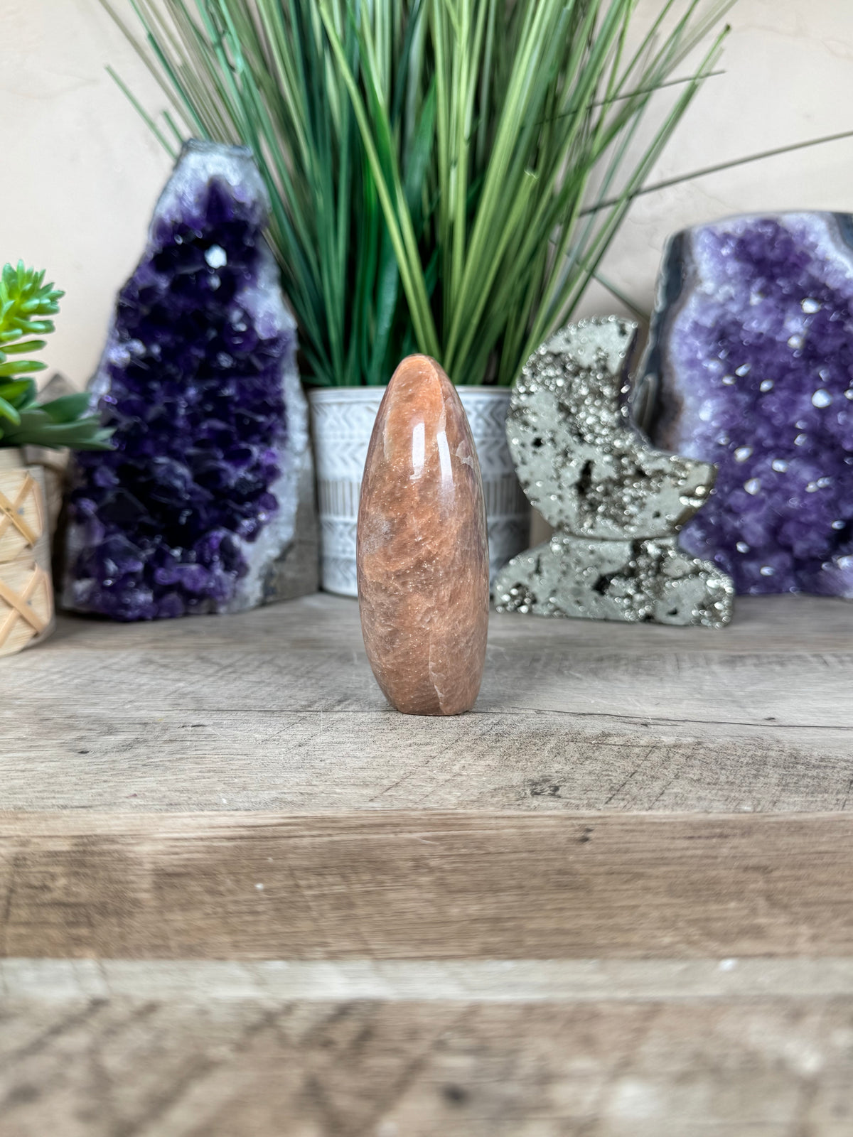 Peach Moonstone Freeform 3.5in