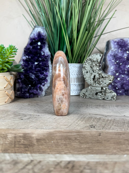 Peach Moonstone Freeform 4.15in