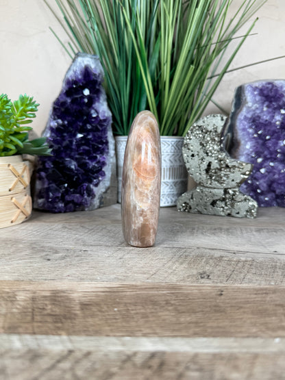 Peach Moonstone Freeform 4.15in