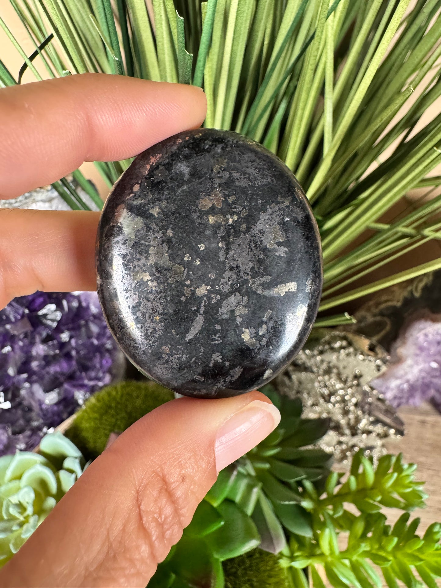 Healer's Gold Palm Stone