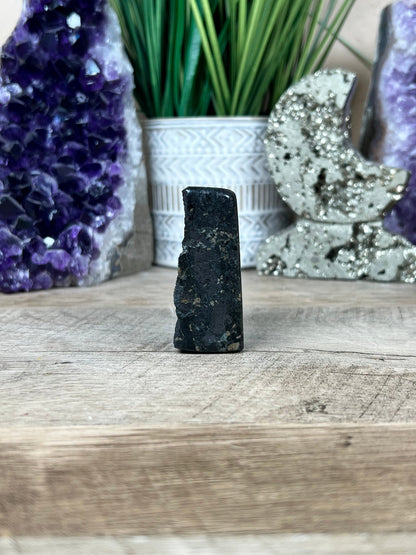 Healer's Gold Freeform 2.32in - Purple Door Alchemy