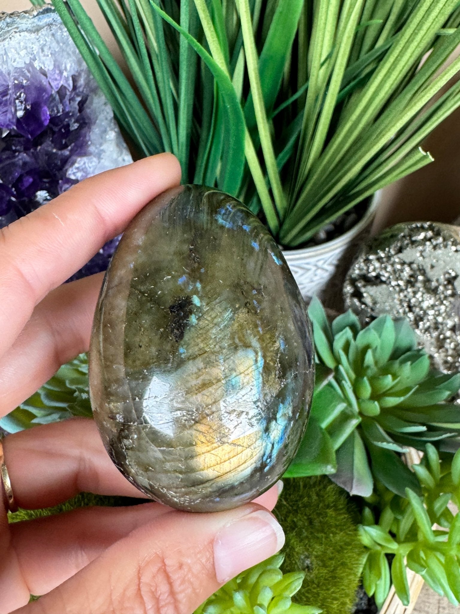 Labradorite Egg 2.6in - Purple Door Alchemy