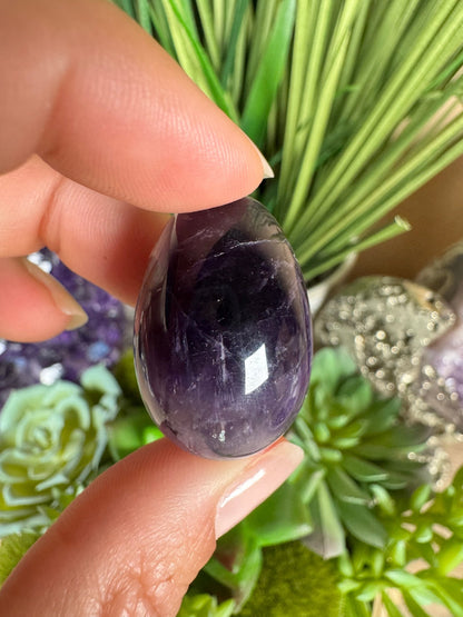 Mini Amethyst Egg - Purple Door Alchemy