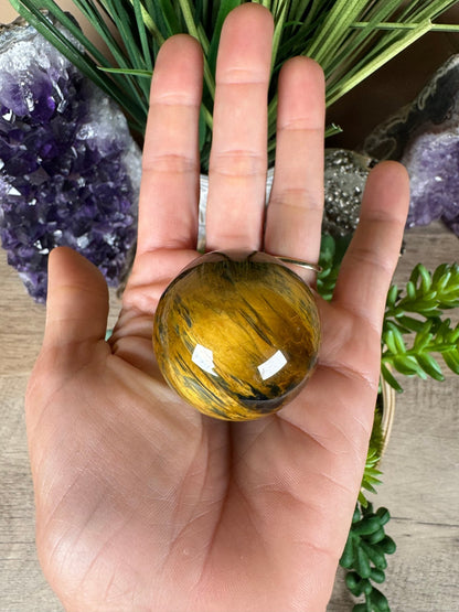 Nellite Sphere 40mm, 10 - Purple Door Alchemy
