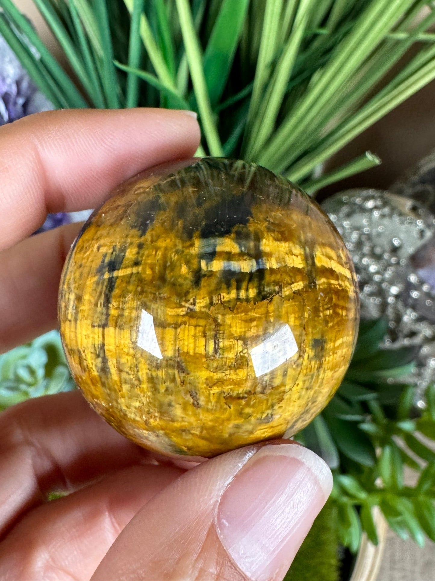 Nellite Sphere 40mm, 8 - Purple Door Alchemy