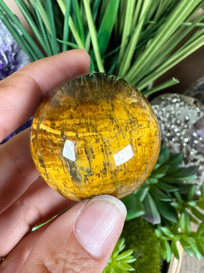 Nellite Sphere 40mm, 8 - Purple Door Alchemy