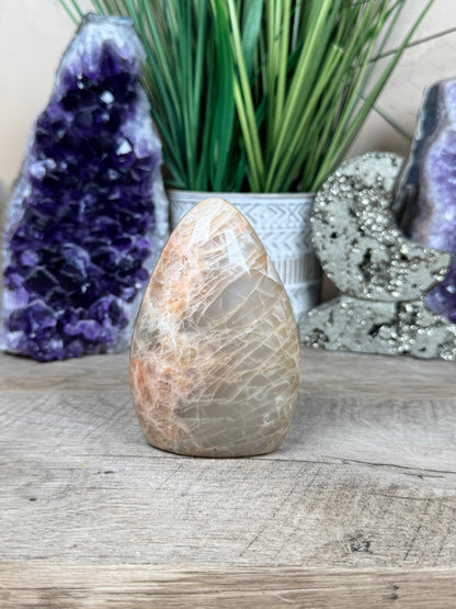 Peach Moonstone Freeform 3.7in - Purple Door Alchemy