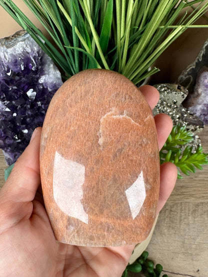 Peach Moonstone Freeform 3.8in - Purple Door Alchemy