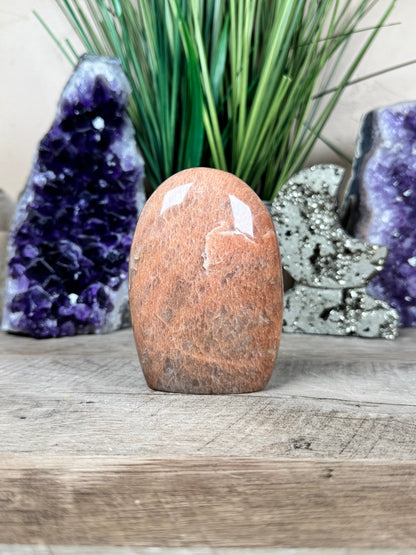 Peach Moonstone Freeform 3.8in - Purple Door Alchemy