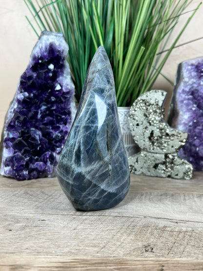 Polished Blue Labradorite Flame 5.7in - Purple Door Alchemy