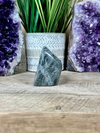Polished Sunset Labradorite Freeform 373g - Purple Door Alchemy