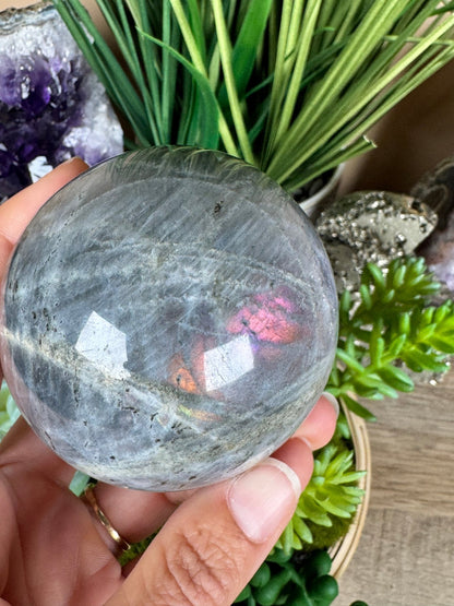 Sunset Labradorite Sphere 6.7mm/2.64in - Purple Door Alchemy